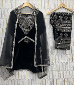 Traje de Pantalón con Bordado de Lentejuelas de Terciopelo Elegante y de Diseño para Esta Temporada con Dupatta - Product Image 3