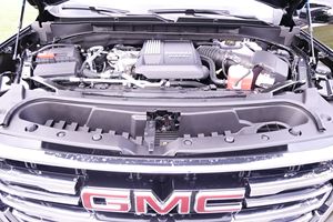 Yukon XL SLT 4x4 Duramax Turbodiesel Power 4WD 2022, bien équipé - Product Image 3