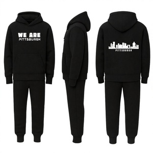 ชุดเสื้อผ้าแฟนฟุตบอลโลกประจำวันแข่งขันปี 2026 ชุดเสื้อฮู้ดสีดำสำหรับผู้ชาย ชุดวอร์มพร้อมโลโก้แบบกำหนดเอง เสื้อสเวตเชิ้ตแบบสวมหัว We Are Pittsburgh และกางเกงจ็อกเกอร์ - Product Image 1