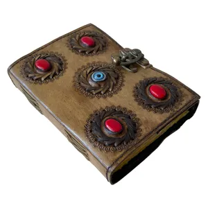 Fait à la main moyen cinq pierres avec oeil cuir Journal Vintage véritable charbon de bois relié Design cahier voyage journal cadeau