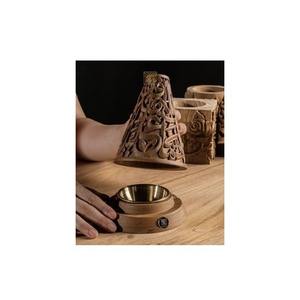 Elegante quemador bakhoor de madera con un acabado clásico y patrón decorativo para la decoración tradicional y moderna del hogar - Product Image 3