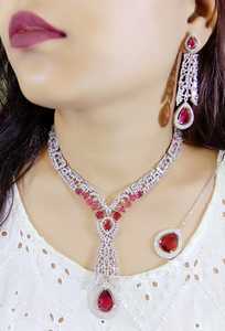 ชุดสร้อยคอเพชรสไตล์อเมริกันสุดหรูพร้อมหินสีเขียวสำหรับผู้หญิงชุดปาร์ตี้งานแต่งงานเครื่องประดับอินเดียสำหรับผู้หญิง - Product Image 2