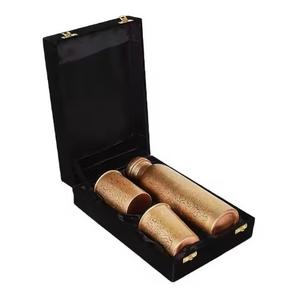 Bouteilles d'eau en cuivre en gros finition de qualité supérieure, forte demande, adaptées aux cadeaux bouteille en cuivre avec sac très exigeant - Product Image 5