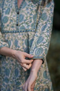 Vestido de Algodón Estampado a Mano Kamilla, Estilo Boho, Floral, Amarillo Verde, Moda Ética - Product Image 2