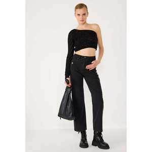 Top Corto Asimétrico Brillante de Una Manga - Product Image 3