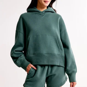 2025 conjunto de pantalones cortos y Sudadera con capucha para mujer 100% algodón tejido de peso pesado Casual OEM logotipo personalizado con capucha - Product Image 1