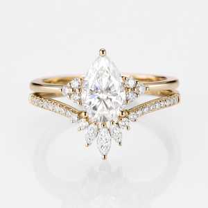 Gran oferta elegante Marquesa de pera y anillo de diamante de moissanita de corte redondo anillo de compromiso de múltiples formas atemporal para ella a la venta - Product Image 3