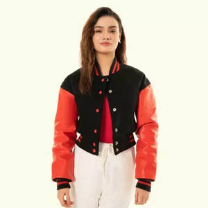 Chaqueta universitaria negra y roja personalizada al por mayor, chaqueta de béisbol para mujer, Chaqueta corta de lana y letras para mujer - Product Image 1