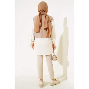 เสื้อคลุมลาเต้พร้อมข้อมือ - Product Image 1