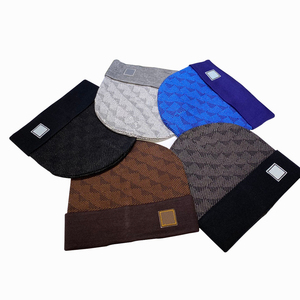 Bonnet à carreaux unisexe de luxe et chaud avec lettre Jacquard Casquette de ski de marque personnalisable pour les voyages d'hiver - Product Image 6