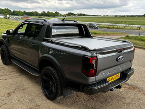 Occasion 2024/2025 Gris R.a.n.g.e.r 2.0 TD EcoBlue Wildtrak Auto 4x4 Euro 6 (s/s) 4 portes 9000 miles 2024 (24 mois d'ancienneté) Automatique Diesel - Product Image 3