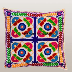 Housses de coussin motif floral et festival indien Boho tissé taies d'oreiller carrées pour canapé décoration cadeau pour elle - Product Image 1