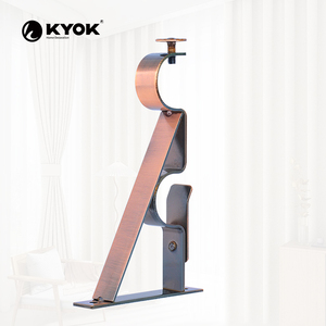 Soportes Metálicos para Cortinas KYOK en Forma de U, Diseño Moderno, Acabado Negro, Dorado, Plateado y Bronce - Product Image 3