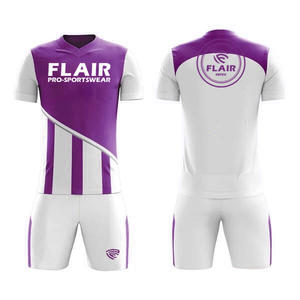 Camiseta de fútbol para niños de diseño retro personalizado, la mejor calidad, 100% poliéster, cómoda, transpirable, Parte delantera corta, conjuntos de nombre OEM nacional - Product Image 1