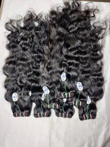 Cheveux humains bouclés pleins d'entrain bruts aux prix les plus bas avec extension de cheveux humains vierges à texture douce à vendre par les exportateurs indiens - Product Image 4