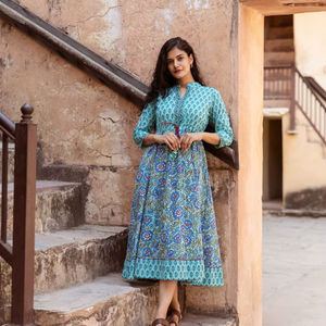 Robe Skye imprimée à la main, bohème, en pur coton, décontractée, occasionnelle, été, bleu vert - Product Image 1