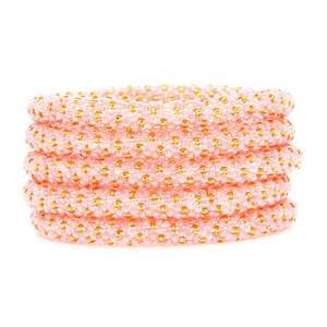 Joyería de moda hecha a mano más vendida: elegantes pulseras de cuentas de vidrio hechas en Nepal a un precio justo de mercado. - Product Image 2