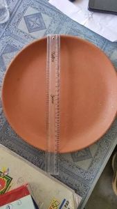Assiette en terre faite à la main de très haute qualité pour la cuisine et le service des aliments avec un matériau naturel Assiette ronde en terre cuite - Product Image 2