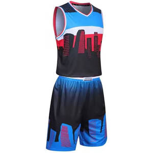 Vêtements de basketball en sublimation en gros, maillot et short d'entraînement personnalisés avec logo imprimé, matière polyester légère - Product Image 3
