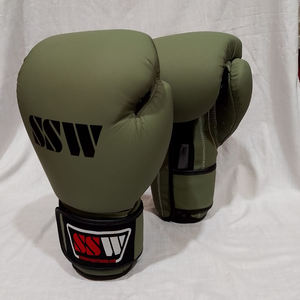 Gran oferta de guantes de boxeo profesionales de 14Oz y 16oz, guantes de entrenamiento de patadas transpirables cómodos con logotipo personalizado para adultos, hechos para gimnasios - Product Image 6
