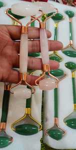 Precio al por mayor Cristal natural Gua Sha Rodillos de masaje Cara pulida Rejuvenecedor Reafirmante Piedra preciosa Feng Shui Amor curativo - Product Image 2