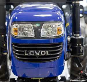 รถแทรกเตอร์ Lovol TE354 35 แรงม้า ขับเคลื่อน 4 ล้อ เครื่องยนต์ดีเซล สำหรับการเกษตร พร้อมห้องโดยสารแบบปิด - Product Image 2