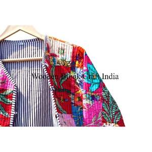 Chaqueta Acolchada Vintage de Algodón Puro Hecha a Mano en India para Mujer, Chaqueta Reversible de Moda con Estampado Floral Kantha para Invierno - Product Image 3