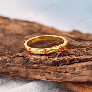 Superventas Plata de Ley 925 minimalista Eternity Prong Natural Red Onyx Gemstone Gold Vermeil Rhodium Fine Anillo de mujer - Product Image 1