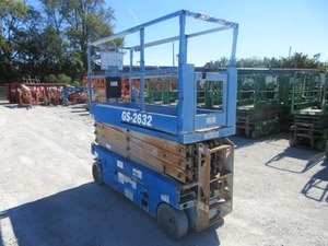 2016 GS-2632 Scissor Lift Premium Heavy Duty Industrial Equipment Wholesale Supply - Product Image 3