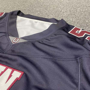 Uniforme de malla transpirable de camiseta de fútbol americano sublimado personalizado 2025 con mangas cortas y características de talla grande - Product Image 3