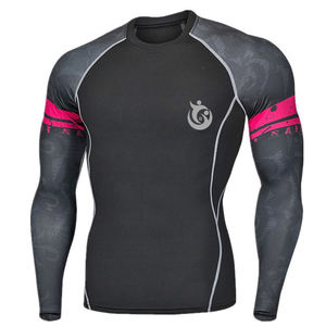 Rashguard à manches longues de compression UPF 50 + pour hommes, haut de gymnastique imprimé avec logo personnalisé pour MMA et sports de surf, chemise de surf unie - Product Image 5