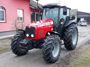 Tracteur agricole à roues 4x4 Massey Ferguson 4445 rouge, équipement agricole haute productivité - Product Image 6