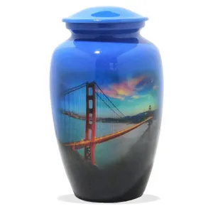 Urne funéraire moderne en laiton pour cendres humaines, motif soleil, artisanale, finition brillante, écologique, capacité 3-4L, adulte - Product Image 1