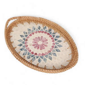 Bandeja de Servir Flexible Hecha a Mano de Ratán Natural y Madreperla, Estilo Bohemio, para Decoración de Mesa y Comedor - Product Image 2