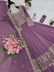 Ensemble Anarkali Palazzo de Luxe UNITY LUXURE, violet brodé, avec dupatta, tissu en mélange de soie, travail de zari et de sequins, tenue de fête - Product Image 6