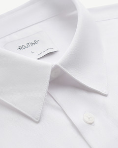 Camisa sólida de manga larga antiarrugas de otoño para hombre, mezcla de algodón y poliéster ajustada, transpirable, duradera, moderna, informal, rutina de Vietnam - Product Image 6