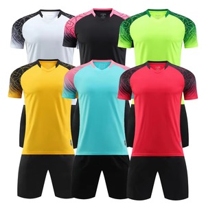 Uniformes d'équipe de jeu pour hommes Vêtements de sport de football pour enfants Maillot de football à manches courtes pour l'entraînement de football - Product Image 1