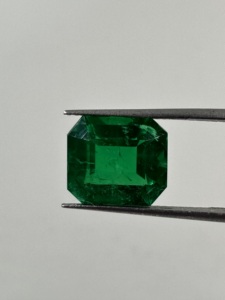 4,03 quilates Color verde vivo La mejor calidad Natural Zambian Premium Grade Piedra preciosa suelta Corte Esmeralda para uso de joyería de gama alta - Product Image 4