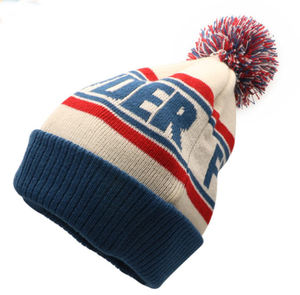 Chapeau d'hiver en cachemire de créateur surdimensionné et personnalisé Bonnet en tricot Skullie Pom Pom imprimé écologique Affaires de plage - Product Image 4