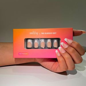 "French Finger Fashion the Parisian Style" - Product Image 2