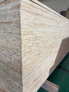 Contreplaqué de pin haute résistance de qualité AA usine du Vietnam noyau en caoutchouc antidérapant écologique E0 émission de formaldéhyde 9-12-15-18mm - Product Image 2