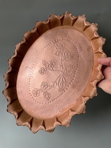 Plateau gravé finition cuivre vintage, idéal pour la restauration à domicile, les restaurants, les hôtels, les fêtes, les réunions de famille et les événements - Product Image 2