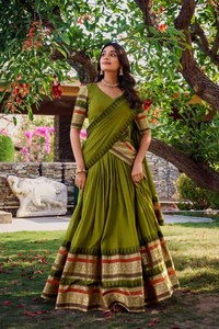 Lehenga Choli de Chanderi Puro para Bodas con Bordado Liso y Zari, Fabricante de Moda Femenina al Precio Más Bajo - Product Image 2