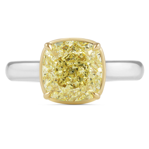Bague élégante avec diamant de laboratoire jaune fantaisie taille coussin de 2,91 carats, sertie clos, bijou raffiné - Product Image 1