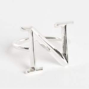 Décoration de table de dîner rond de serviette en acier inoxydable argenterie rond de serviette en métal pour décor de fête de mariage et salle à manger élégante - Product Image 1