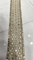 Bordure en organza écologique sur mesure avec des perles blanches en motif floral pour la revente de vêtements lourds