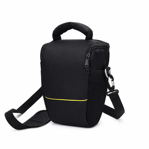 Bolsa para Cámara DSLR, Resistente al Agua, Triangular, con Correa para Hombro - Product Image 1