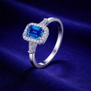 Bague de fiançailles et de mariage en argent sterling 925 avec émeraude et diamant, bague cocktail, cadeau surprise pour elle, bague halo, diamant bleu - Product Image 1