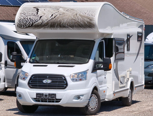 Autocaravana de Alta Gama con Cocina, Baño y Área de Dormir para Viajes de Larga Distancia y Aventuras - Product Image 3