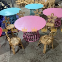 Chic enfants Table chaise ensemble à la mode mobilier pratique pour jouer étude temps créatif chambre d'enfants pour l'extérieur hôtel usage extérieur